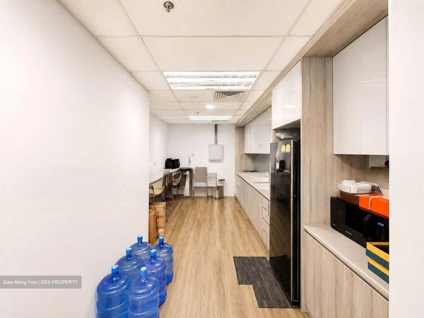 International Plaza (D2), Office #592843931